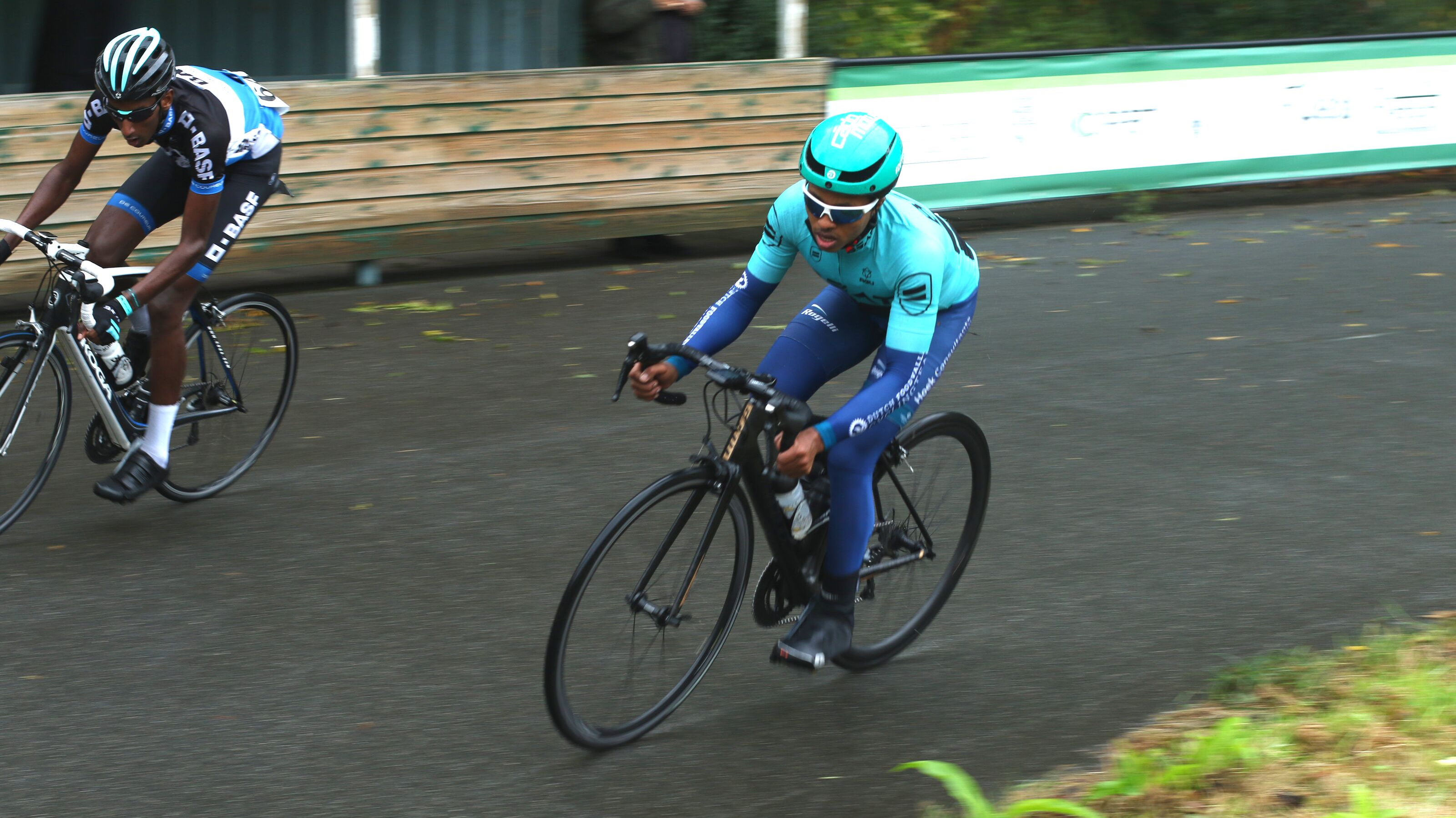 Eerste NK Statushouders prooi voor Samuel Gebremeskel