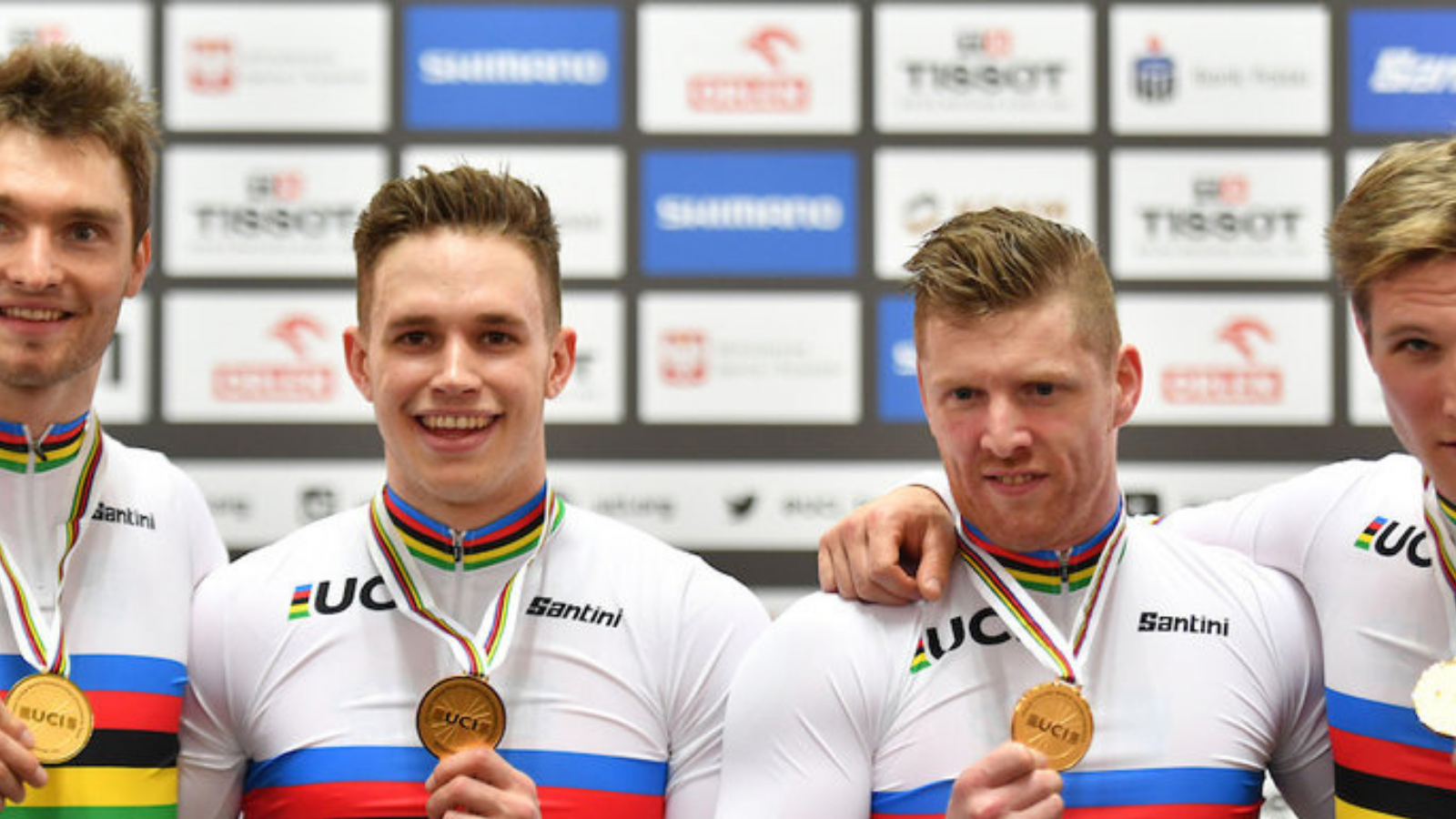 VAN DEN BERG & BÜCHLI PROLONGEREN WERELDTITEL