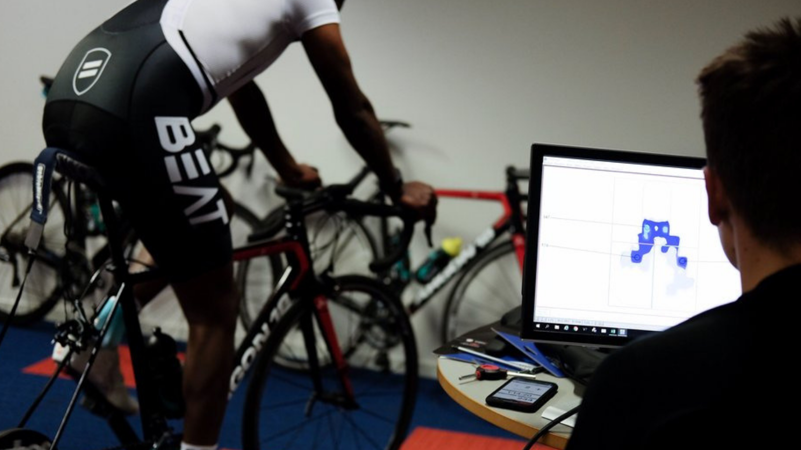 Hoe vinden onze wegrenners het ideale zadel?