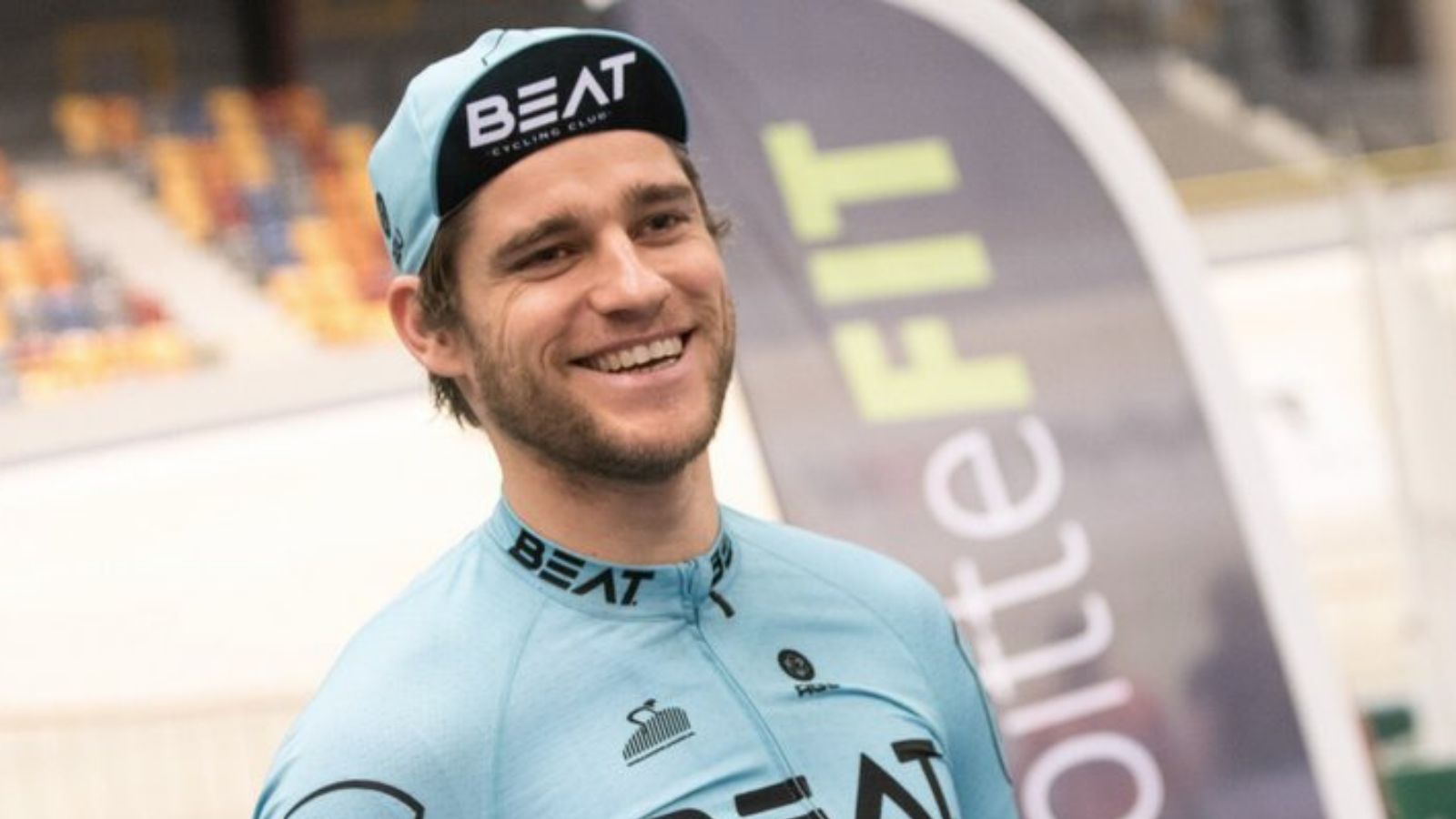 De koerspet: hoe draagt een prof hem?