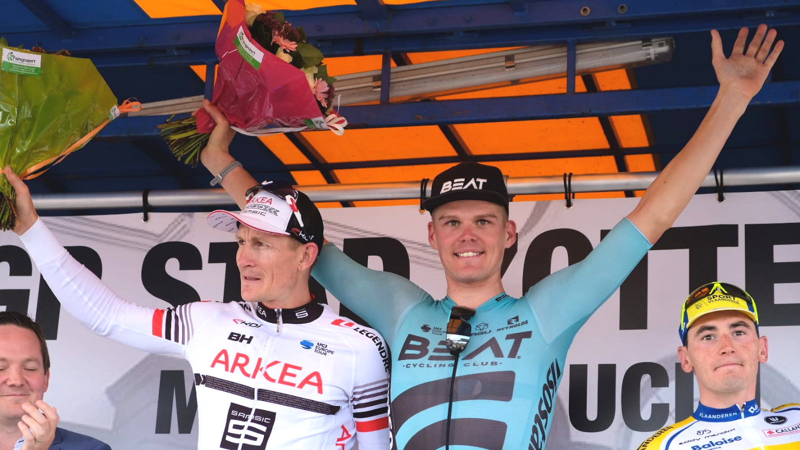 Piotr Havik schenkt BEAT eerste professionele zege op de weg!